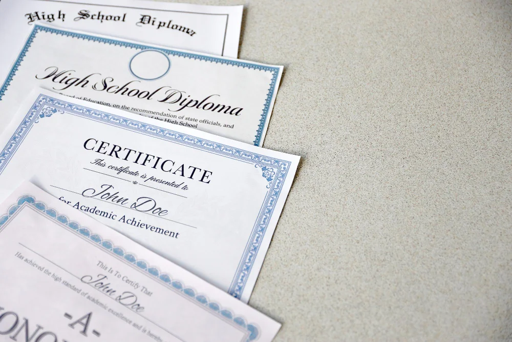 Certyfikaty w CV: Dlaczego warto je zmieścić w CV?